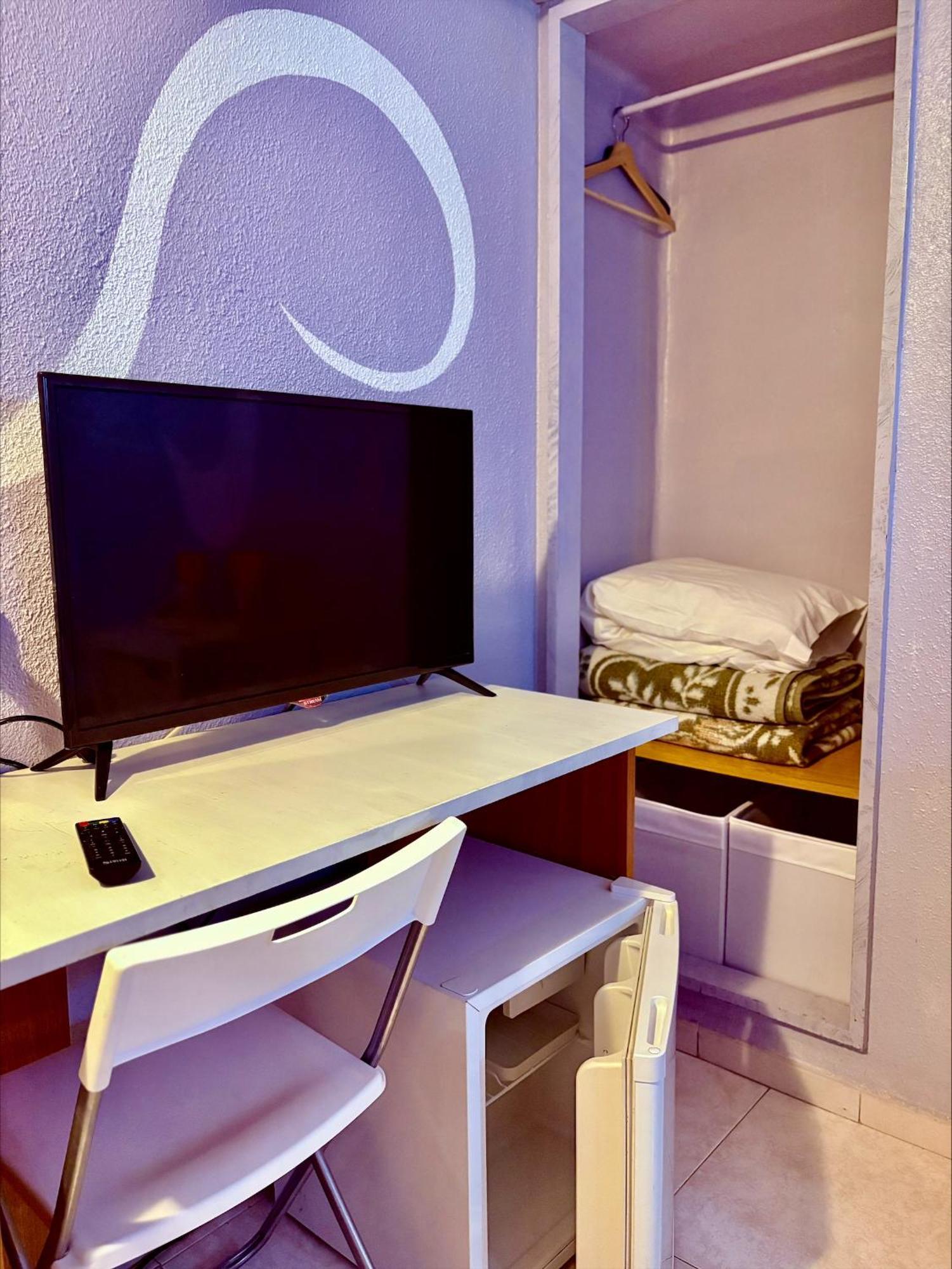 Hostal La Rosa Caces Екстериор снимка
