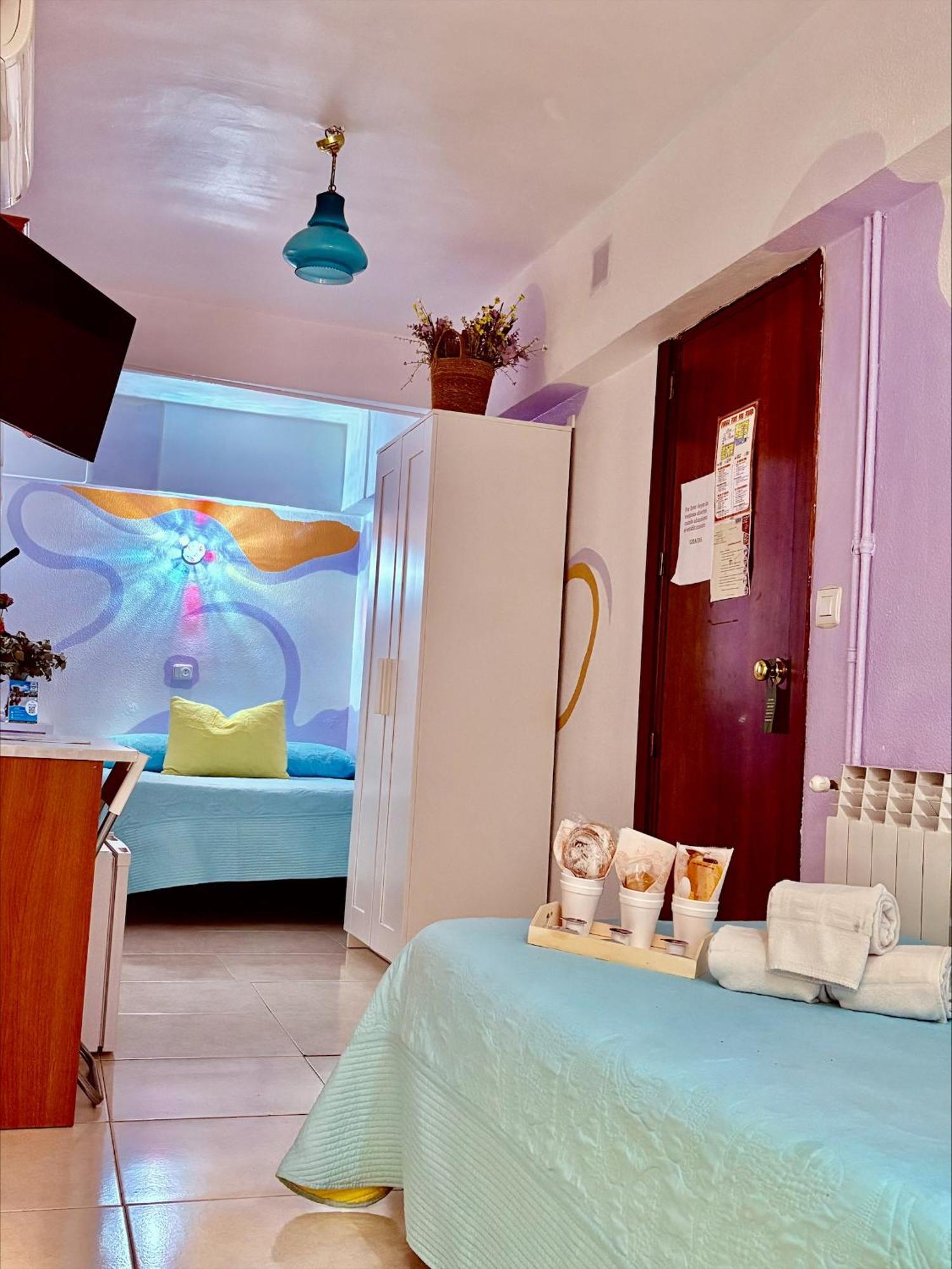Hostal La Rosa Caces Екстериор снимка