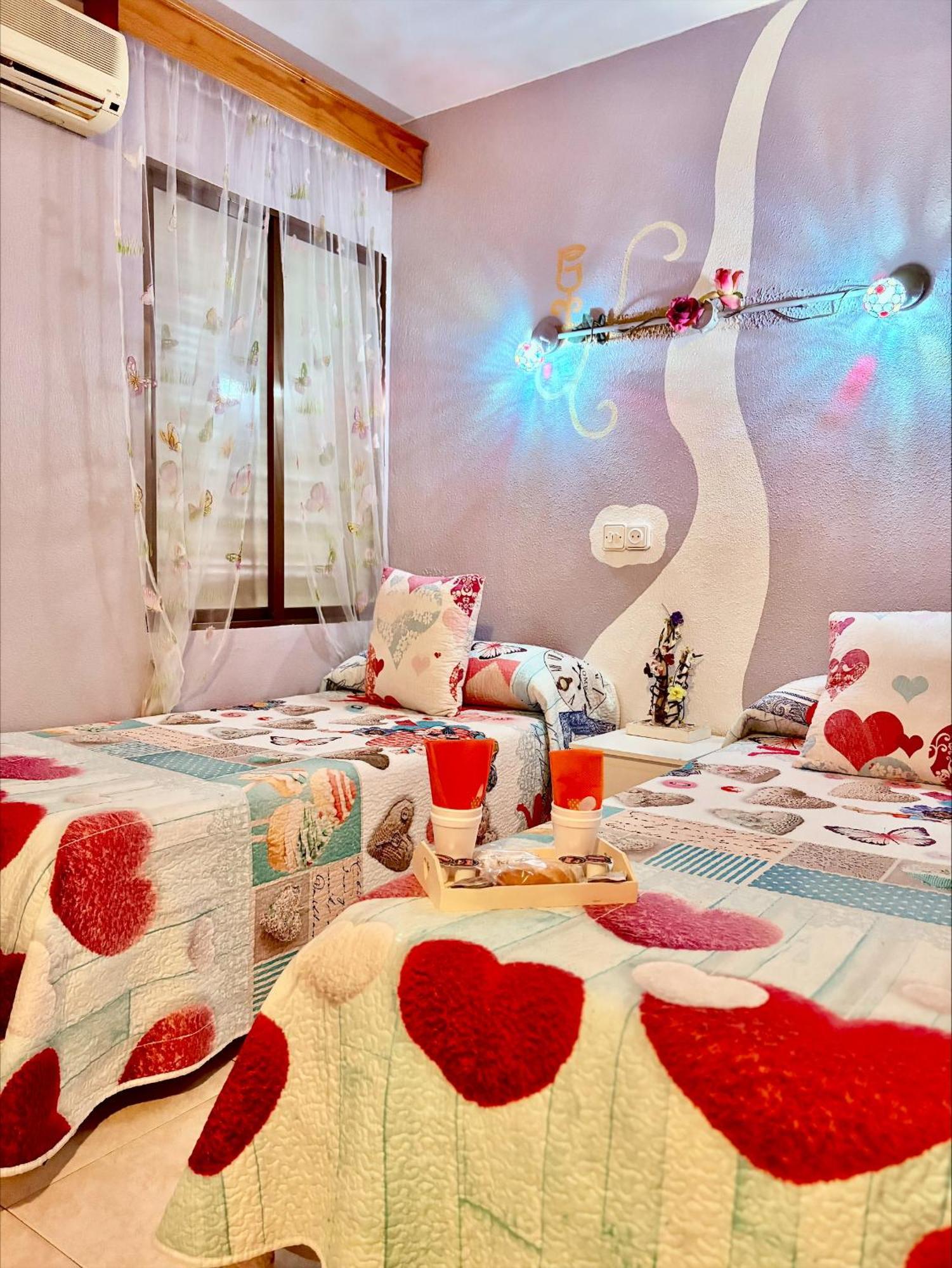 Hostal La Rosa Caces Екстериор снимка
