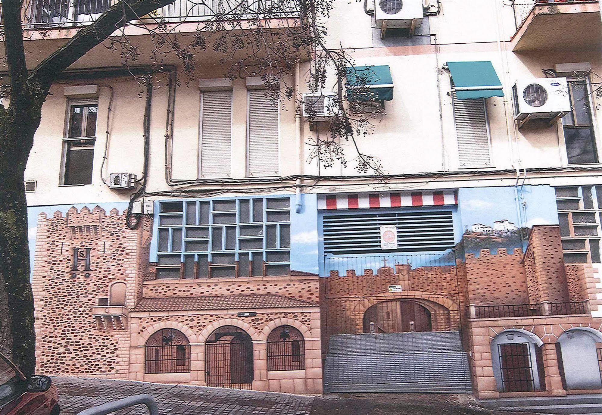 Hostal La Rosa Caces Екстериор снимка